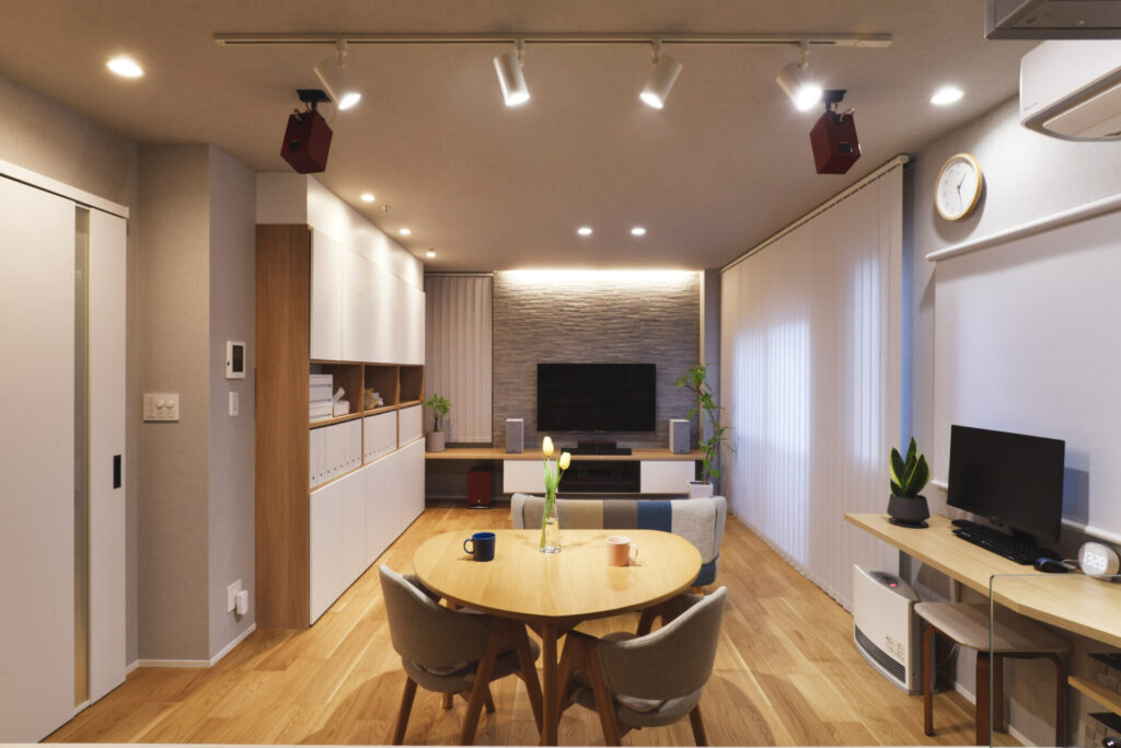 戸建て_リノベーション_2世帯_収納容量の多いリビング_小林めぐみ担当_エントリエ