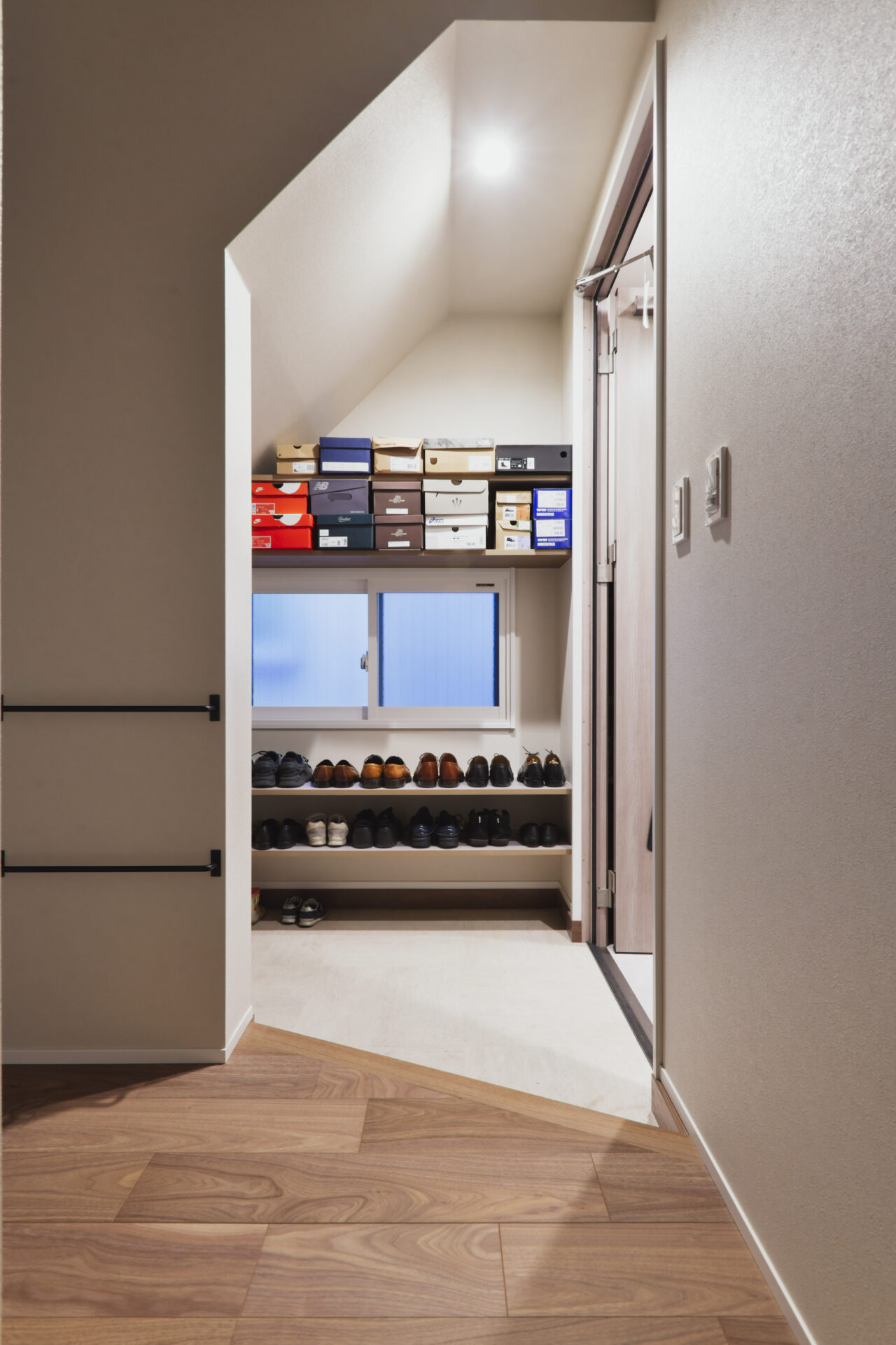 ふたつの暮らし、ひとつの家。家族の記憶を受け継ぐ二世帯リノベーション