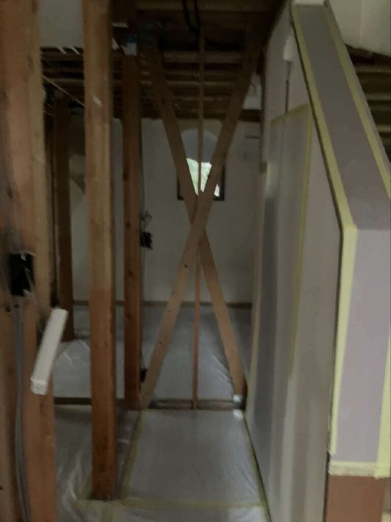 戸建て_リノベーション_解体現場_1日目の解体作業_澤雄太_エントリエ