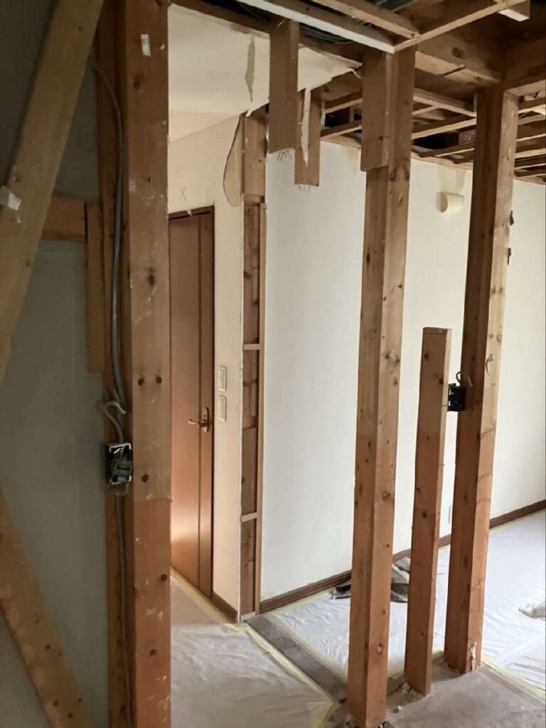 戸建て_リノベーション_解体現場_1日目の解体作業_澤雄太_エントリエ