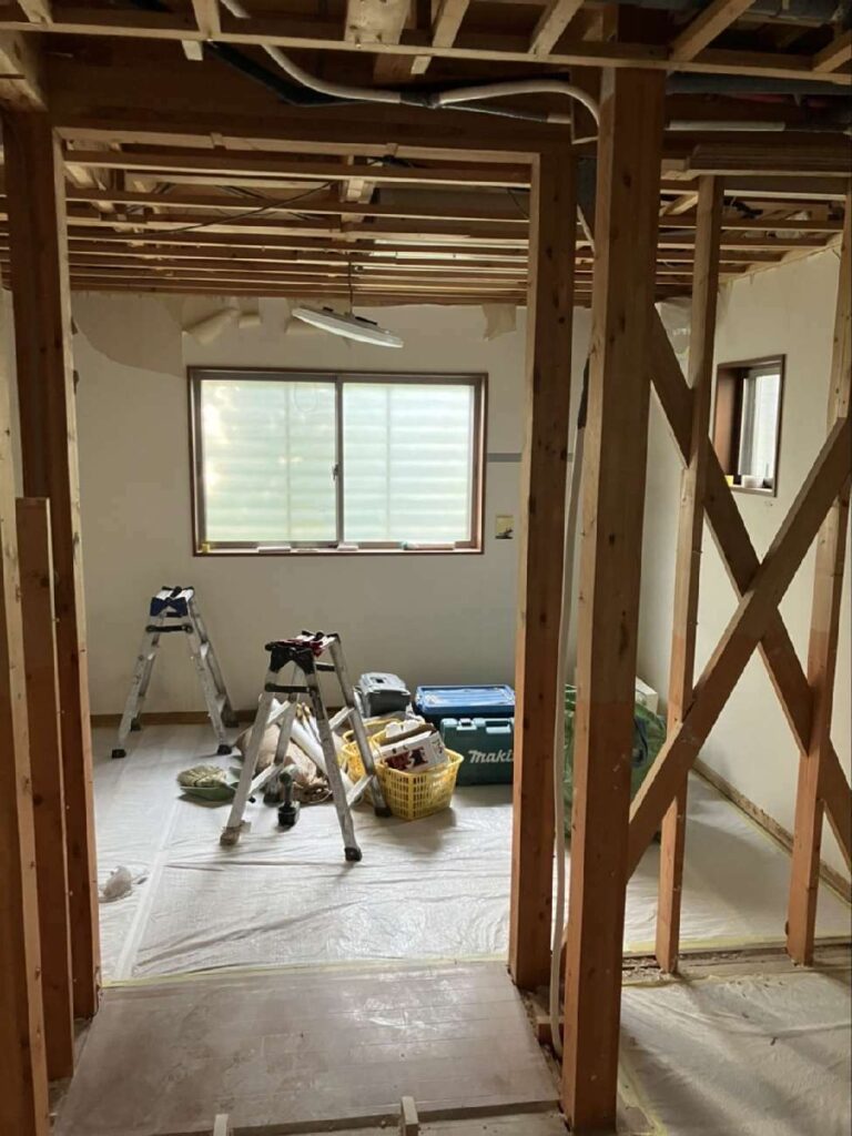 戸建て_リノベーション_解体現場_1日目の解体作業_澤雄太_エントリエ