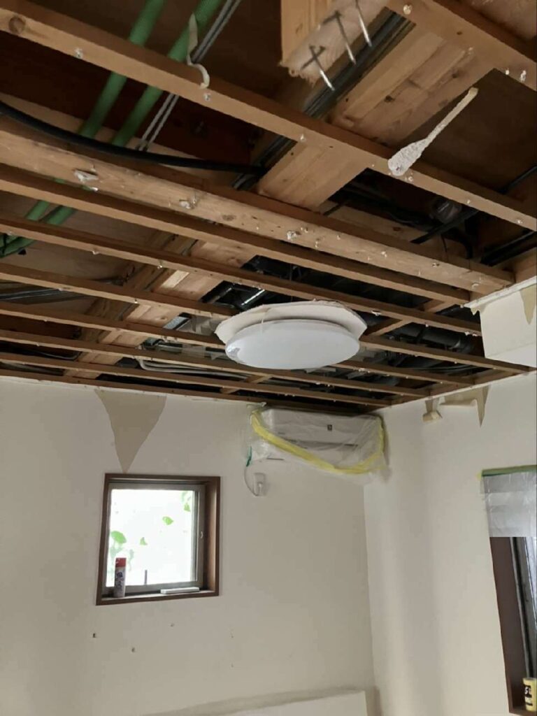 戸建て_リノベーション_解体現場_1日目の解体作業_澤雄太_エントリエ