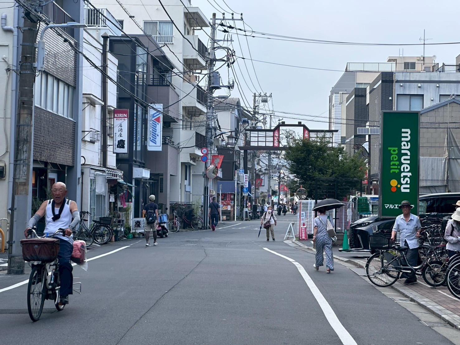 SABOTENS まちのミカタ_根津_谷根千_エントリエ