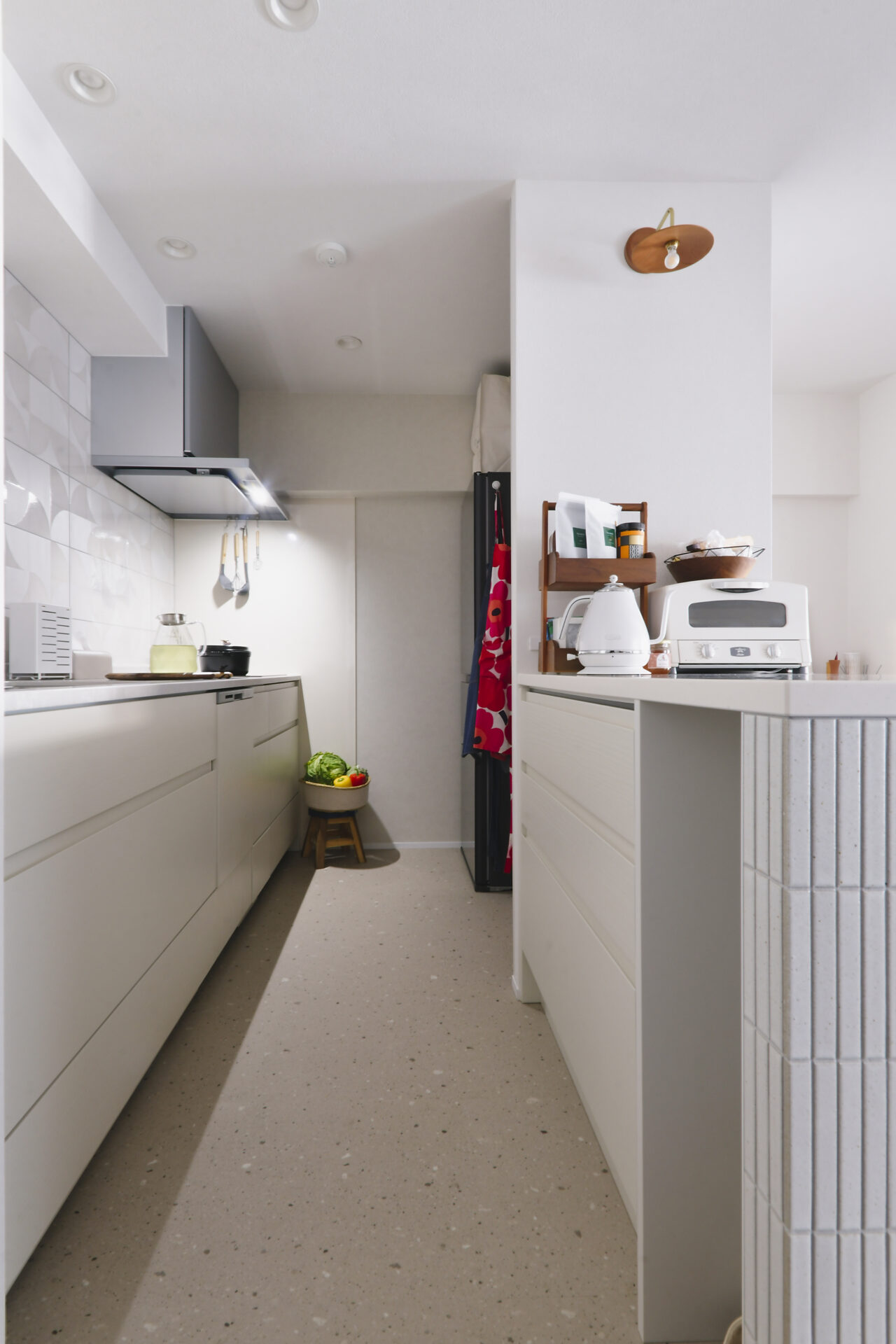 段差でつなぐ、素材で分ける。日常にリズムがうまれる、心地よい動線のお家