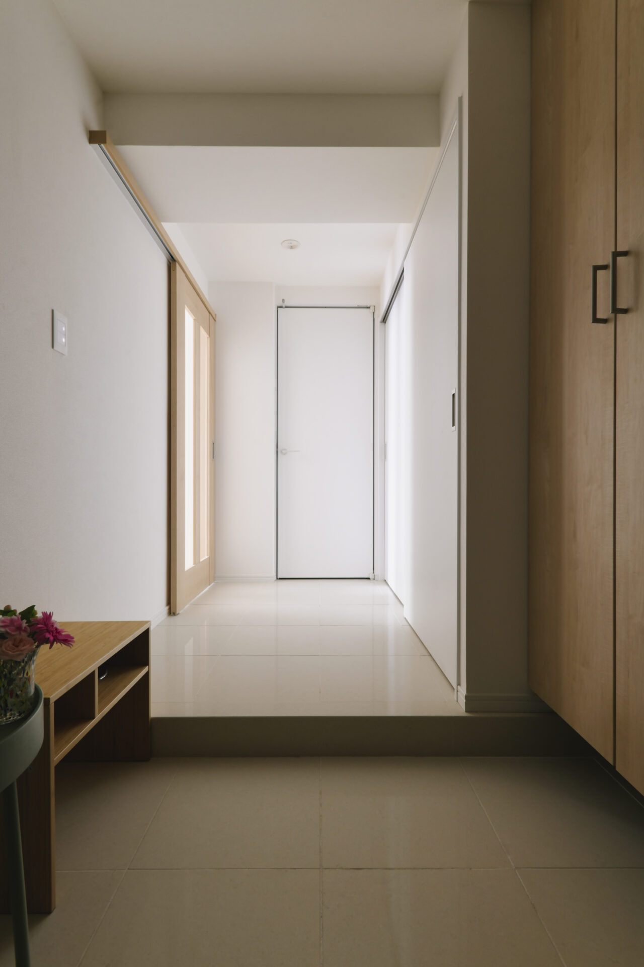 リノベーション事例_マンション_玄関_施工後_鈴木栄弥_エントリエ