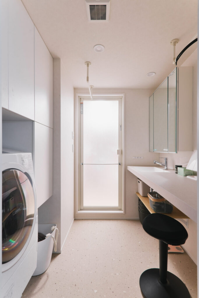 リノベーション事例_マンション_64㎡_洗面所_施工後_二見 奈々絵_エントリエ