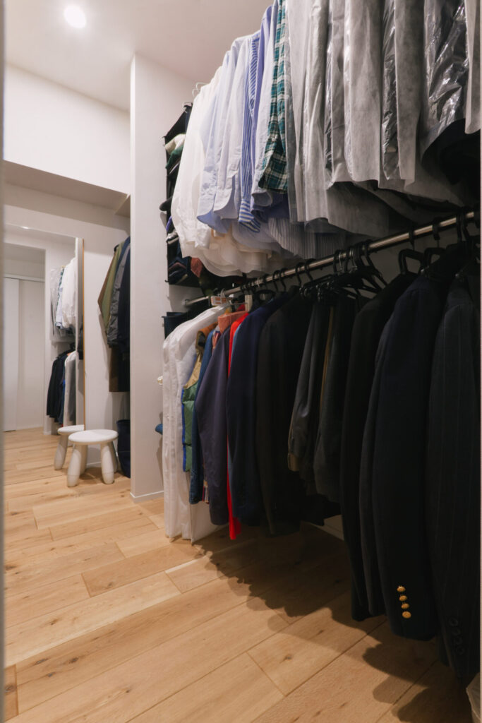 リノベーション事例_マンション_64㎡_WIC_施工後_二見 奈々絵_エントリエ