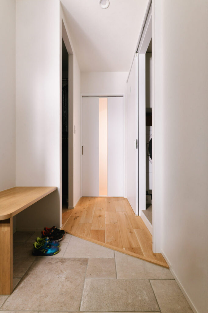 リノベーション事例_マンション_64㎡_玄関_施工後_二見 奈々絵_エントリエ