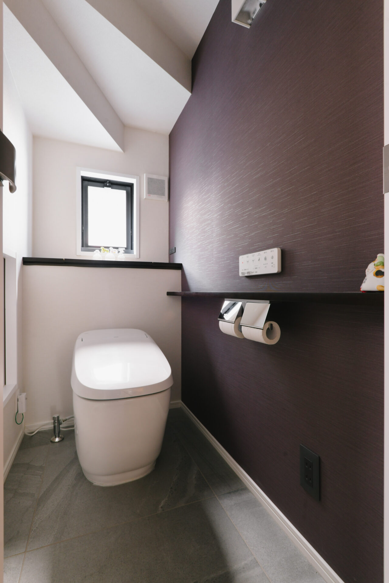 リノベーション事例_戸建て_トイレ_施工後_田畑照子_エントリエ