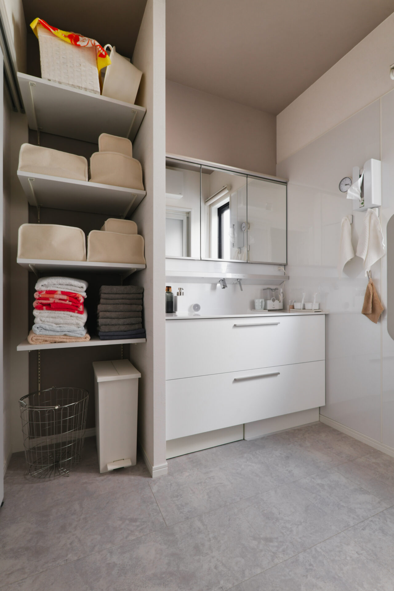 リノベーション事例_戸建て_洗面_施工後_田畑照子_エントリエ