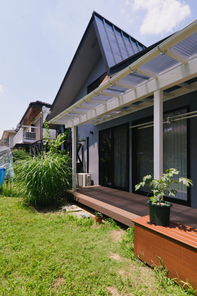 リノベーション事例_戸建て_外観_庭_施工後_田畑照子_エントリエ