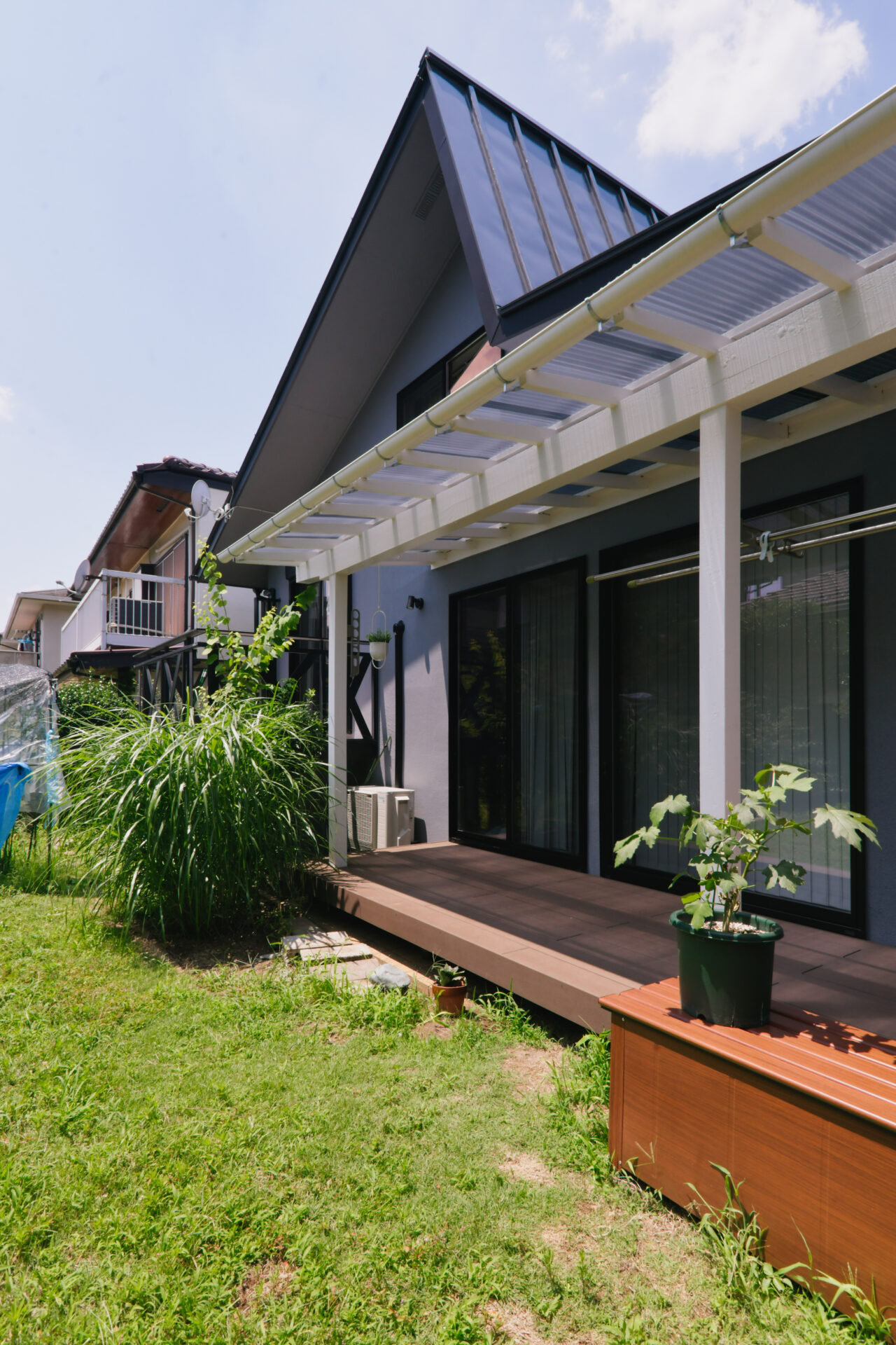 リノベーション事例_戸建て_外観_庭_施工後_田畑照子_エントリエ