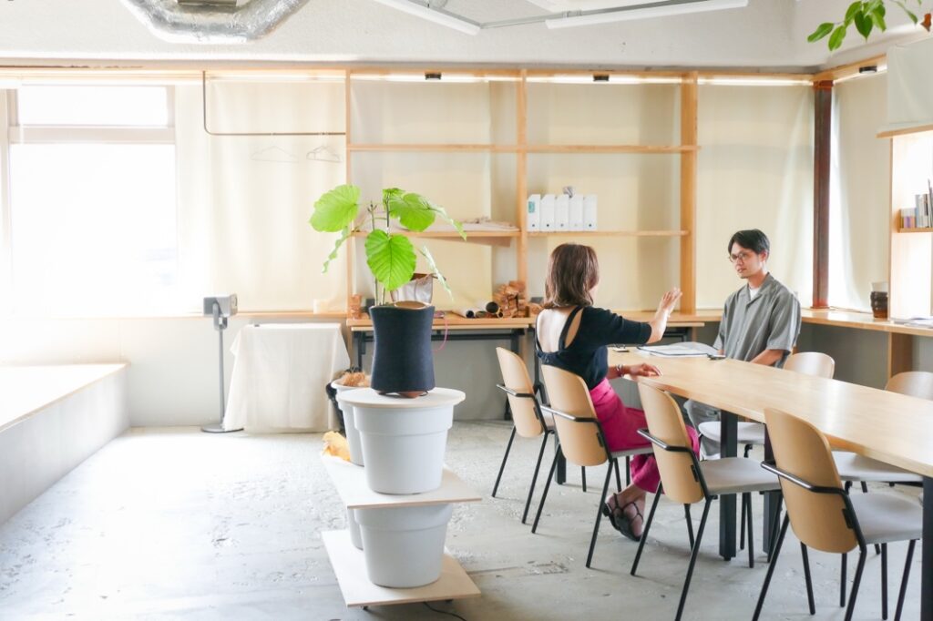 ときには「正しさ」を忘れて、市井の人たちの言葉をつむぐ|ライター イトウヒロコさん_エイミーズトーク_エントリエ マガジン