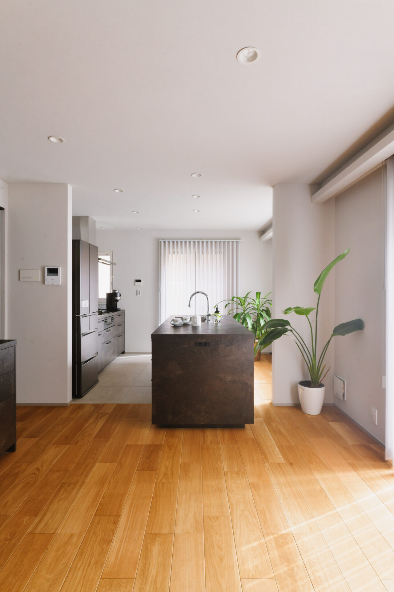 戸建て_リノベーション_2×4工法_ツーバイフォー_アイランドキッチン_小林めぐみ担当_エントリエ