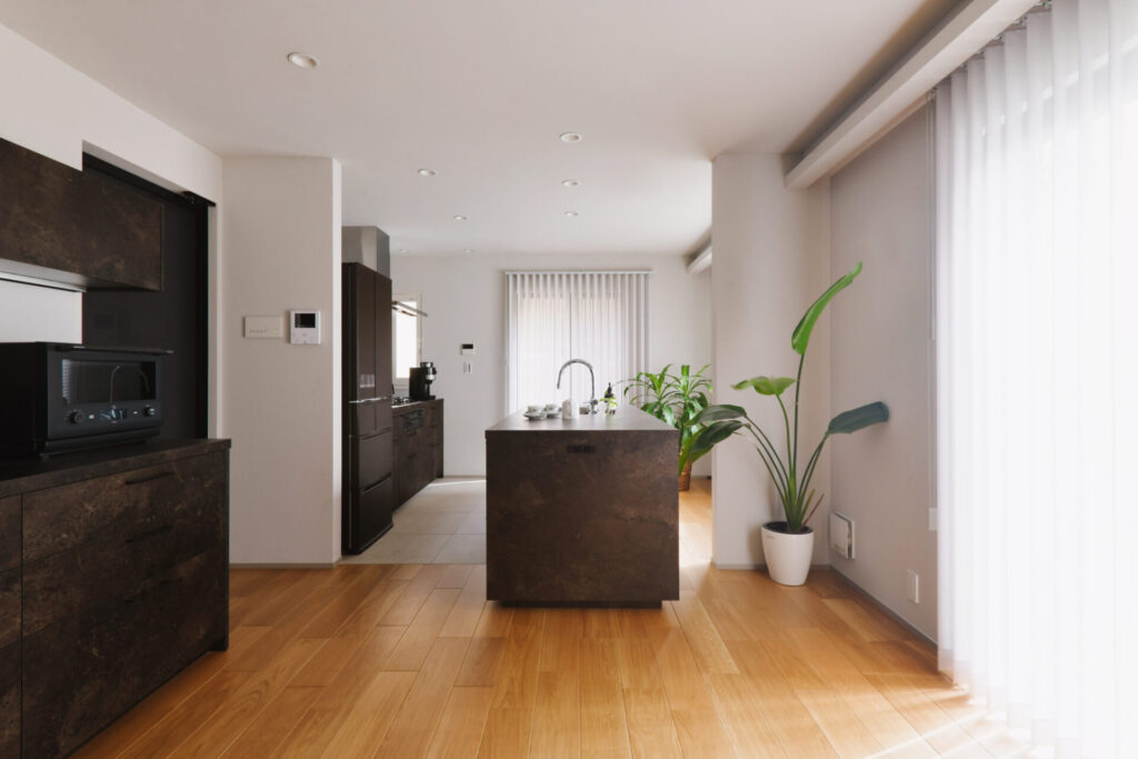 戸建て_リノベーション_2×4工法_ツーバイフォー_アイランドキッチン_小林めぐみ担当_エントリエ