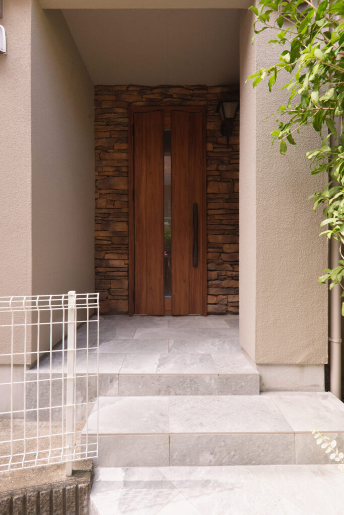 戸建て_リノベーション_2×4工法_外装_小林めぐみ担当_エントリエ