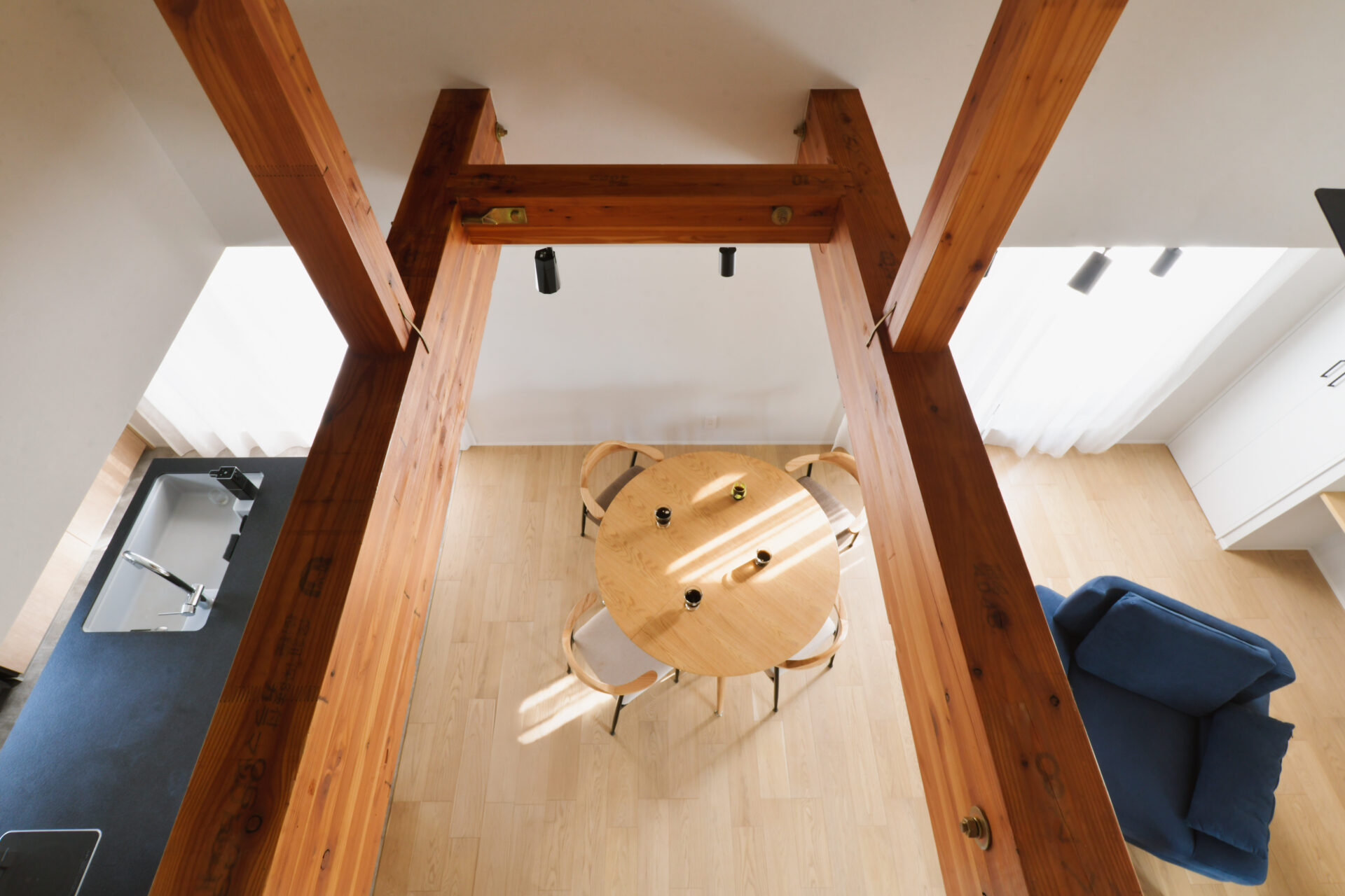 戸建て_リノベーション_2世帯_リビング_キッチン_ロフト_小林めぐみ担当_エントリエ