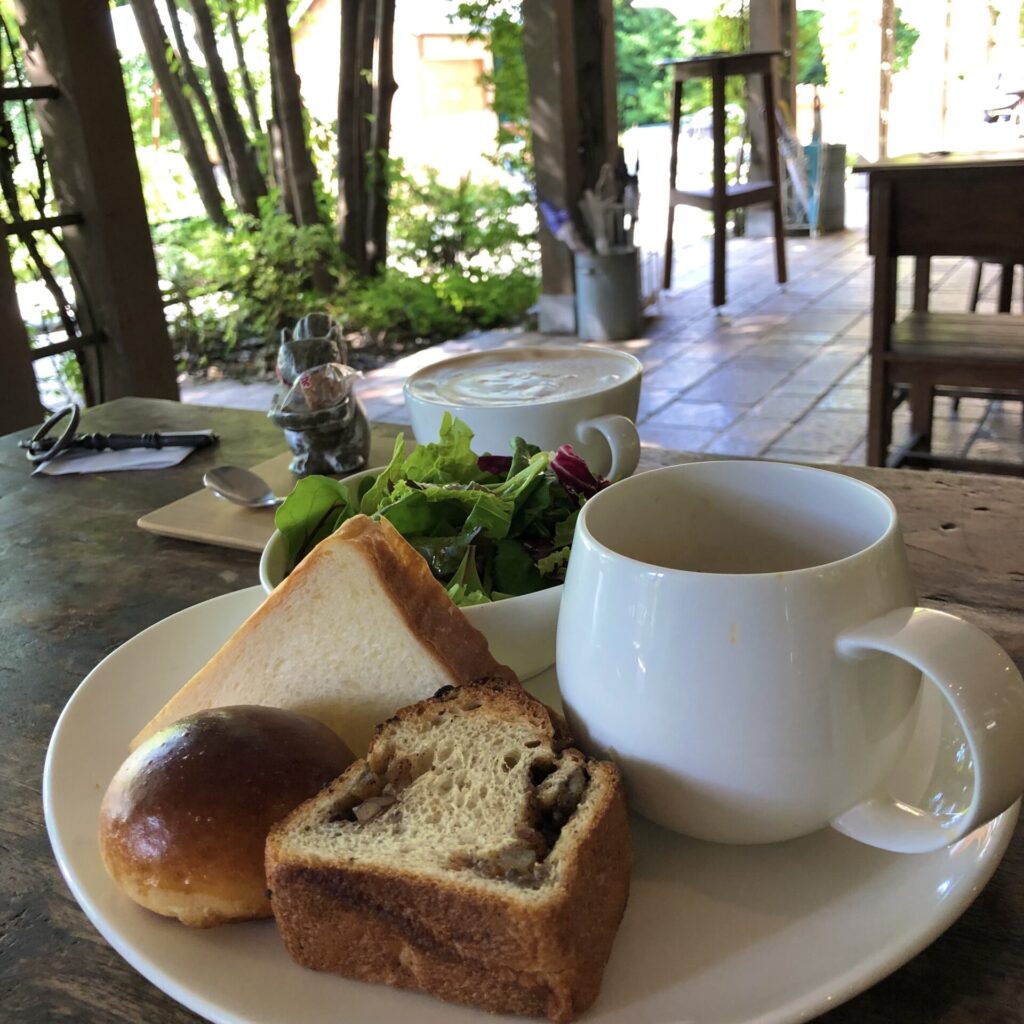 酒井智子_エントリエ_スタッフ