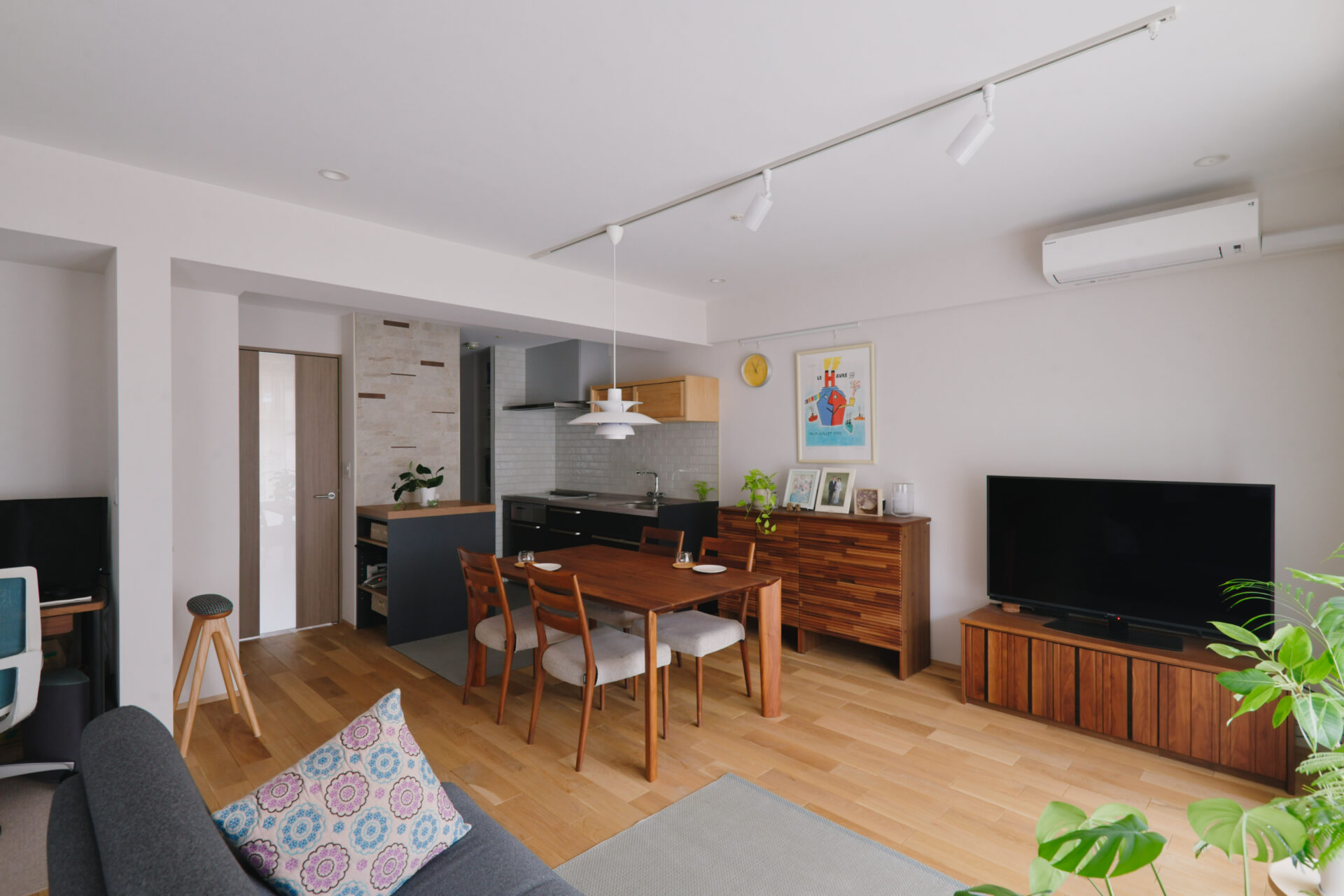 マンション_リノベーション_リビング_キッチン_澤 雄太担当_エントリエ