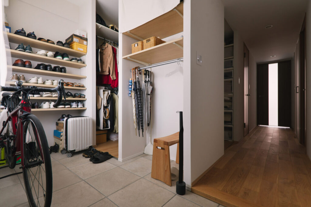 マンション_リノベーション_玄関_土間_収納_澤 雄太担当_エントリエ