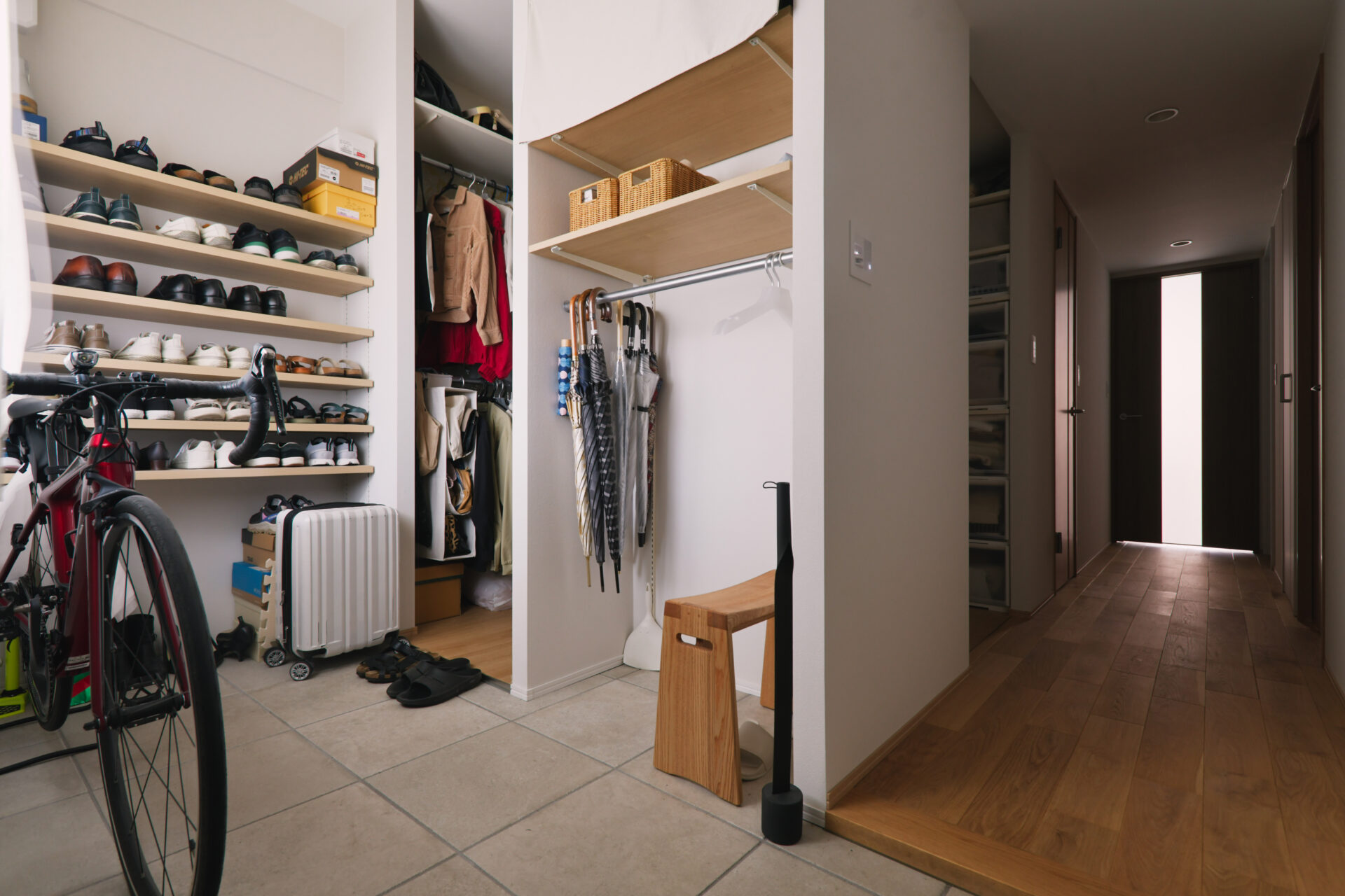 マンション_リノベーション_玄関_土間_収納_澤 雄太担当_エントリエ