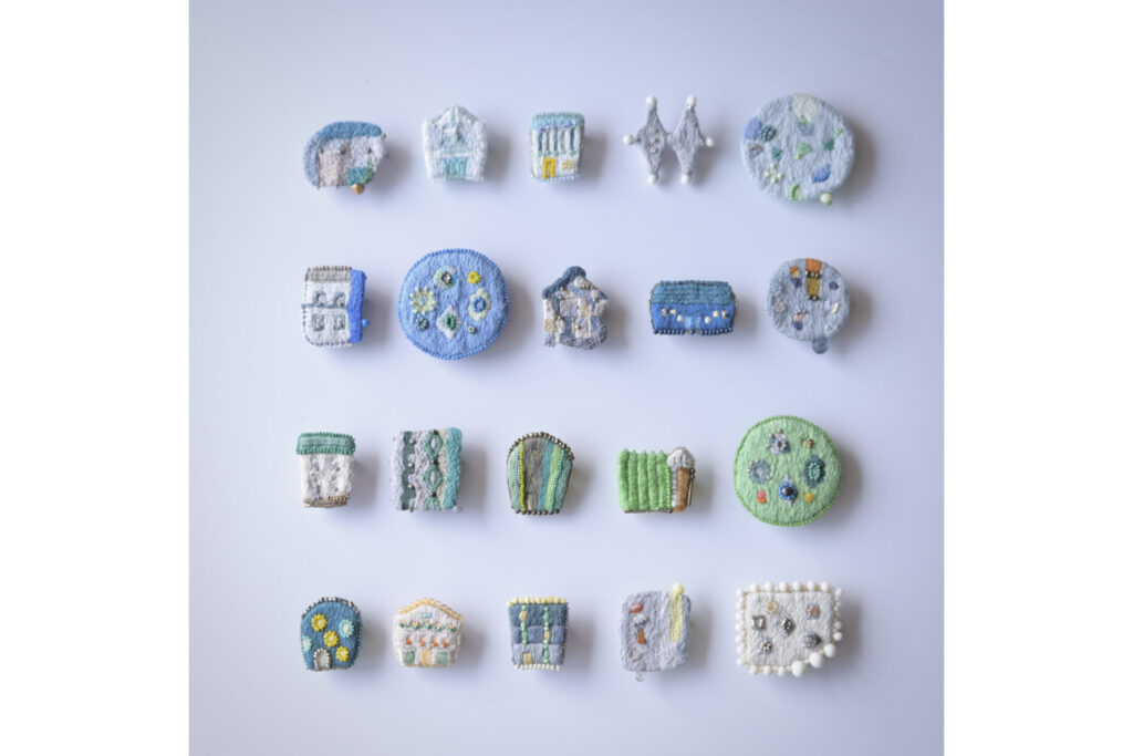 日々の情景を、絵日記を描くように作品に残したい｜刺繍作家 J’arrive!