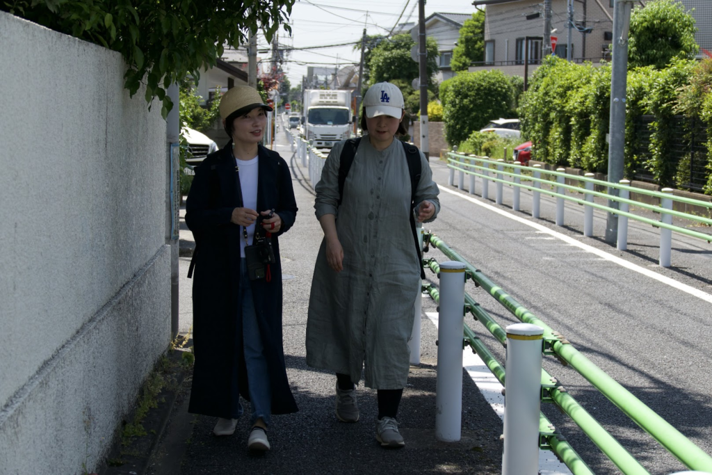 あるくふたり_sabotens まちのミカタ